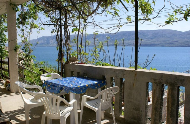 One bedroom apartment with terrace and sea view Zubovići, Pag (A-241-c)