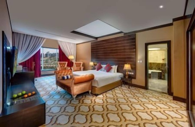 One Bedroom Apartment Near Damac Cresent Towers A