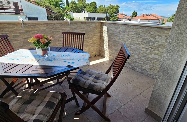 One bedroom apartment with balcony Rovinj (A-16498-a)