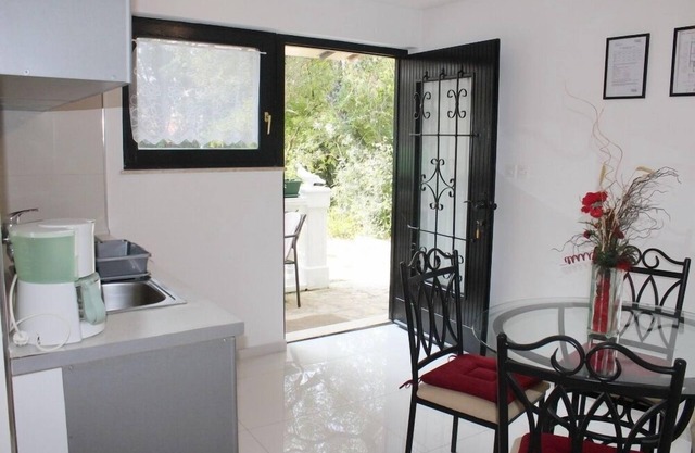 One bedroom apartment with terrace Artatore, Lošinj (A-5377-c)