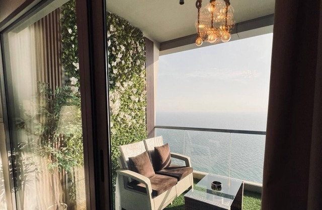 One bedroom apartment with a great view of the Red Sea with two balconies.
