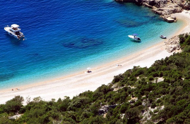 One bedroom apartment with balcony and sea view Valun, Cres (A-8086-b)