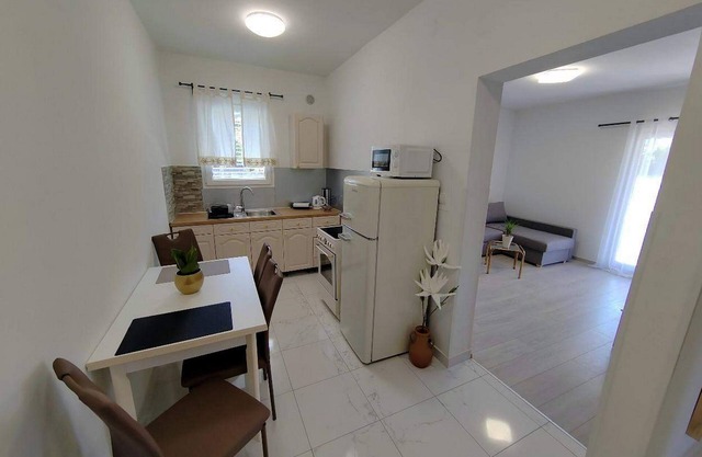 One bedroom apartment with balcony Rab (A-23298-b)
