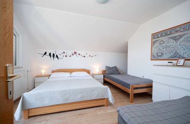 One bedroom apartment with balcony and sea view Vrsi - Mulo, Zadar (A-3276-a)