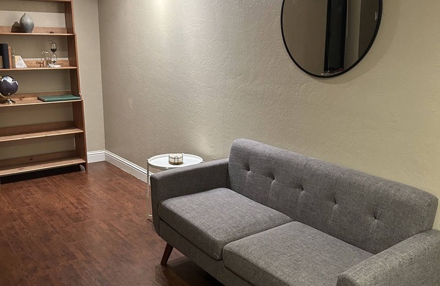 One bedroom redwood retreat with hiking trails