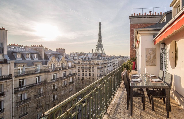 One-of-a-Kind 3-bedroom OMG Eiffel Views & Wraparound Terrace