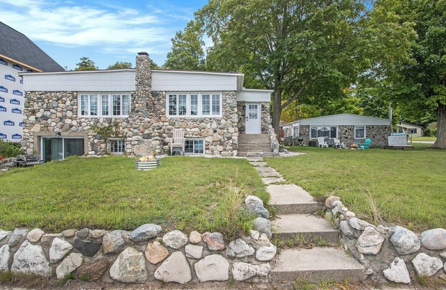 Onekama Stone Contentment House