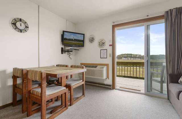 Only 5 min from Assateague National Seashore!