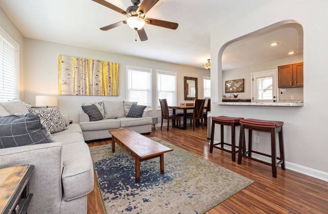 Open 4BR/2BA Sleeps 8 Huge Kitchen, Covered Deck & Easy Highway Access