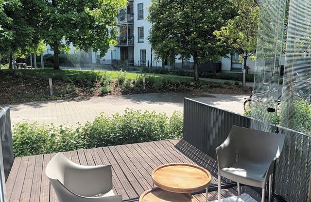 Open concept one bedroom apartment in an exquisite settlement.
