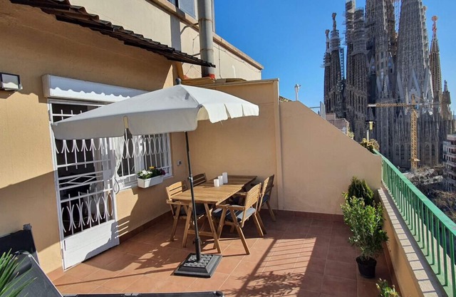 Opening Doors Sagrada Familia Ático con terraza y vistas a Sagrada Familia