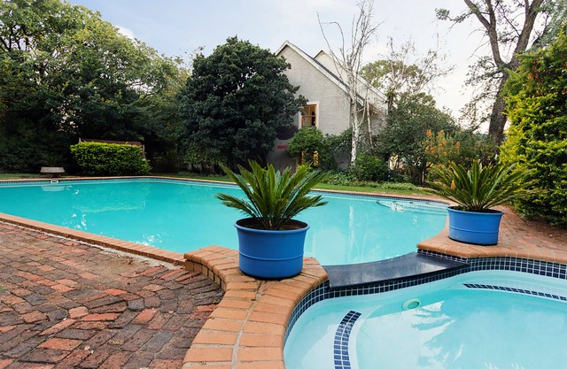 OR Tambo Guest House