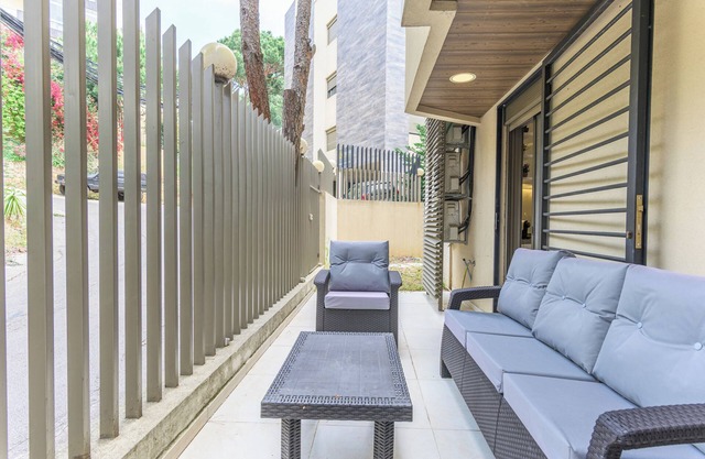 Orano -Chic 2-Bedroom Apt in Bsalim