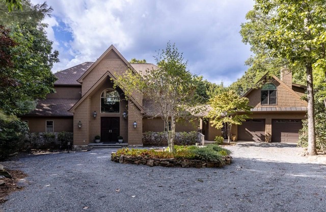 Orchard House with Wintergreen Advantage