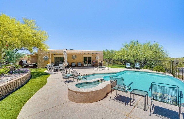 Oro Valley Retreat w/Pool & Breathtaking Views!
