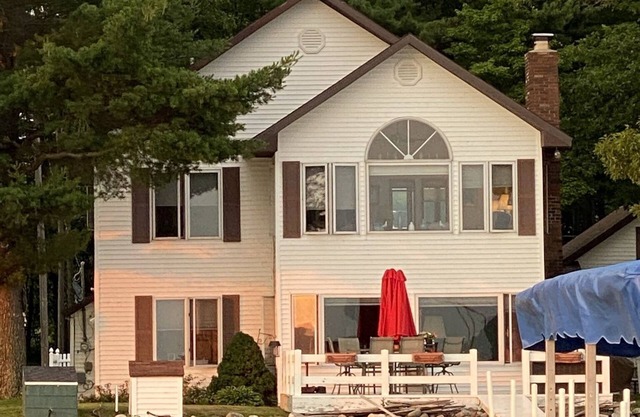 Otsego Lake Cottage Getaway