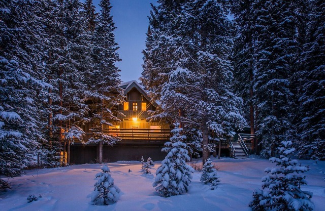 Our Naturally Social Distanced Home.Your Privacy on Your Terms!