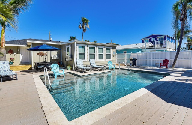 Outdoor Bar & Heated Pool: Bradenton Beach Home