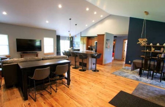 Outdoor Enthusiast Oasis