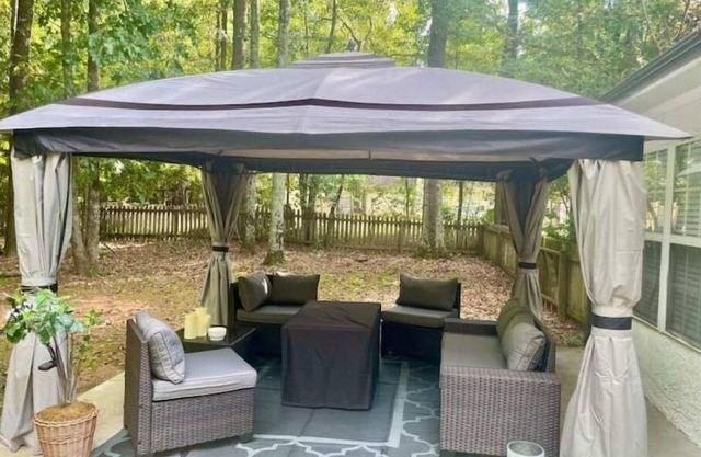 Outdoor Getaway with pool table