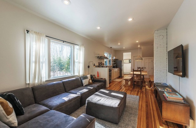 Outlier Inn House on Farm Upstate Catskills Unit 1