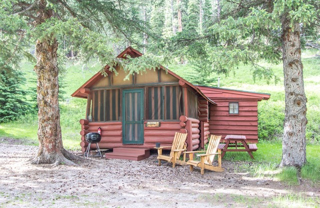 Outpost Cabin With Sleeping Porch