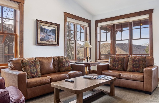 Outpost: Grand View 5130 - Air Conditioned!