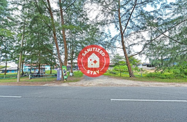 OYO 90596 Casaria Inn