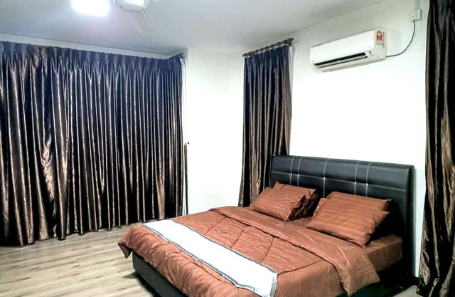 OYO HOME 90769 Flo Inn Homestay Bsi