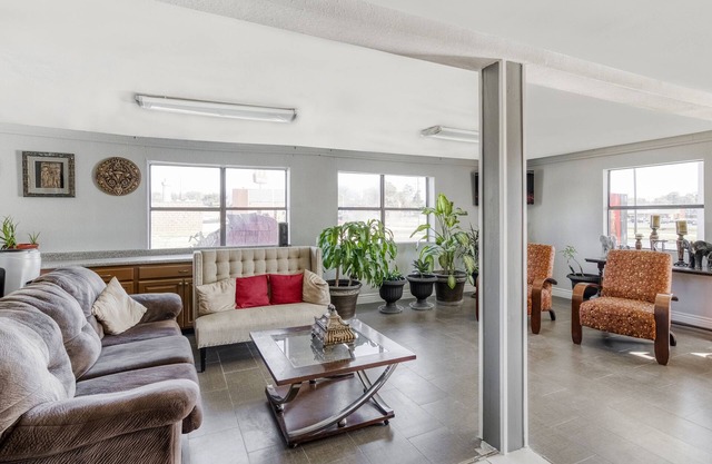 OYO Hotel Pineville LA Hwy 165