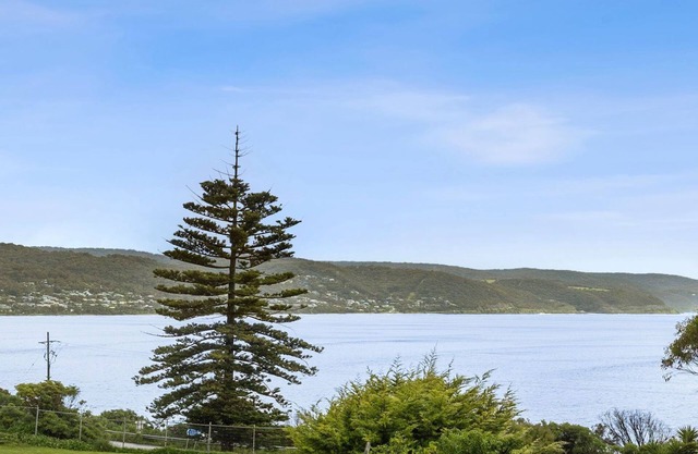Pacific Apartment 30 - Elegant Apartment With Stunning Ocean Views and Near Lorne Beach