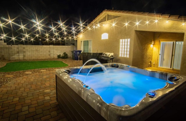 🏝Pacific Enclave🏝w/Hot Tub, WFH Setup, & Garage