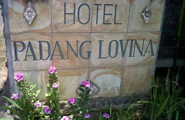 Padang Lovina Sea Side Cottage