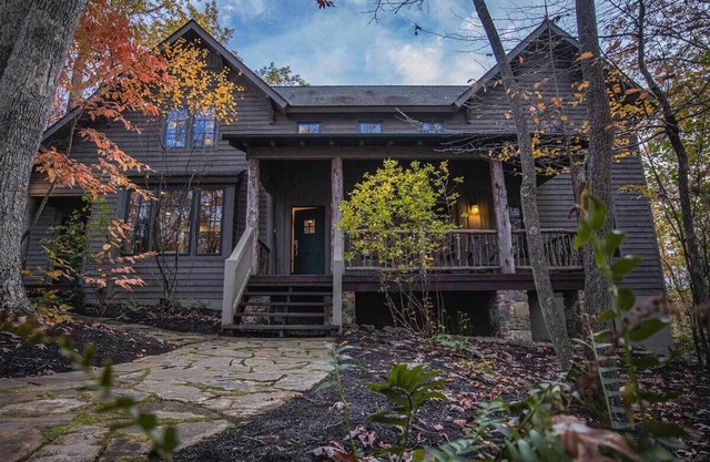 Paddle House on the Rim of the New River Gorge