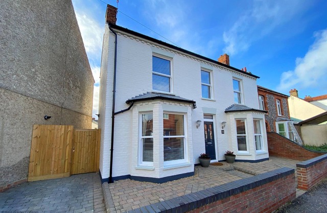 Paddlestop House - a stunning house, with parking in Sheringham