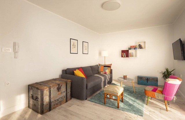 PAHA-PAHA condo near campus with lightning fast Wi-fi