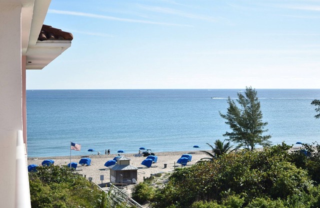 Palm Beach Shores oceanfront condo!