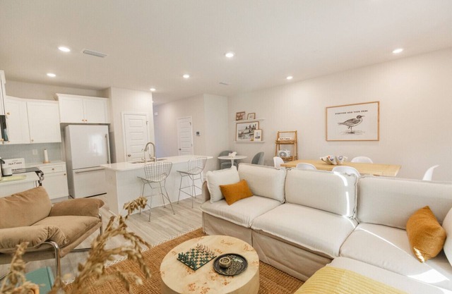 Palm House-Luxury Coastal Townhome-Boutique Design