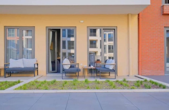Panora - Stunning 2BR Apt w/ Balcony