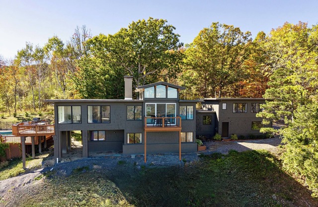 Panorama Lakeview Place: Relax, Play & Reconnect — A Retreat for Every Season