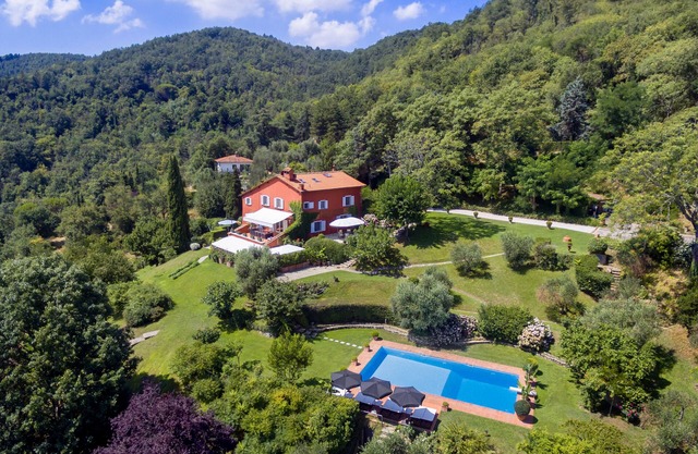 Panoramic luxury villa in hilltop location near Florence