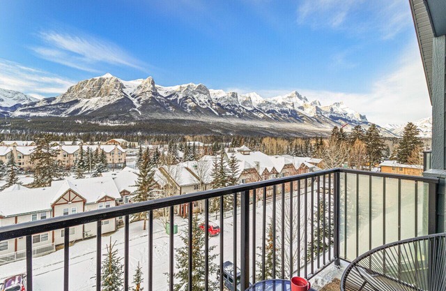 Panoramic Mountain Views | 2 Hot Tubs | Steam Room