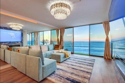 Panoramic Ocean Views Beach & Boardwalk Access