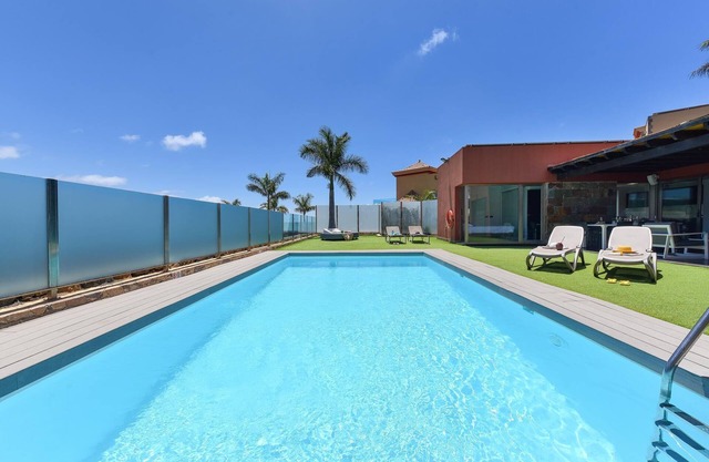 Par 4 Rental 20 Salobre by VillaGranCanaria