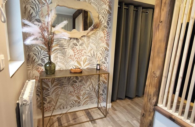 Paradise and Love Room! Magnificent apartment with private spa room.