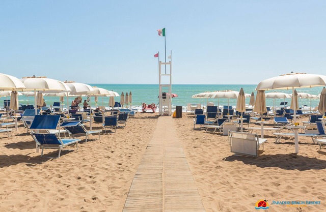 Paradise Beach Resort
