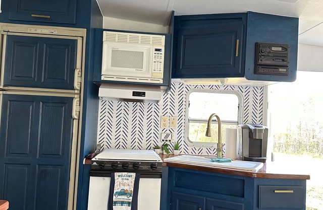 Paradise Farm - 1 Bedroom RV