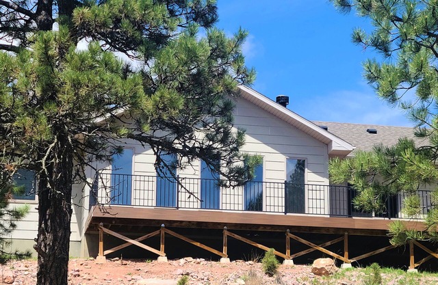 Paradise in the Pines - 10 miles to Mt. Rushmore - 6 miles to Custer State Park