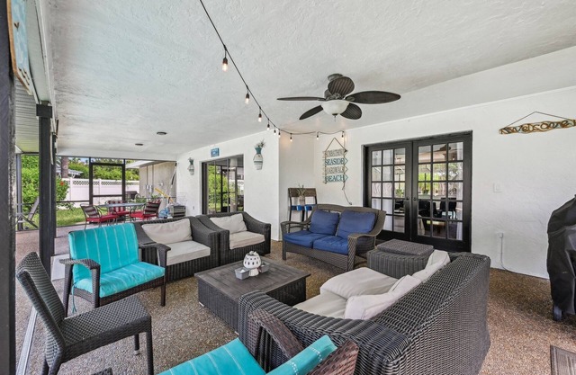 Paradise Near IMG, AMI, SRQ - Heated Pool