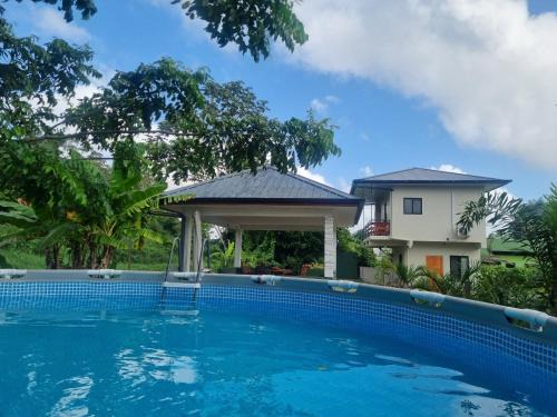 Parakreek Apartments